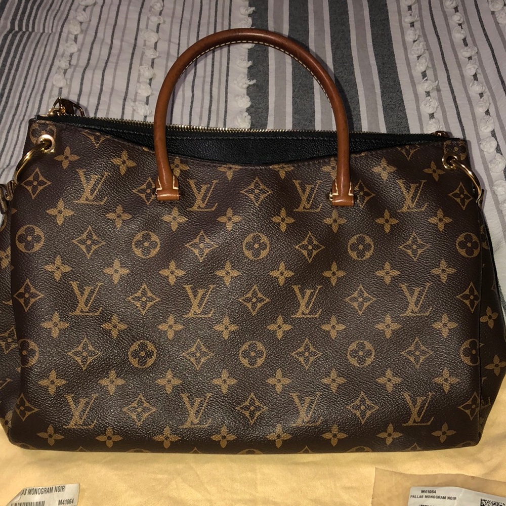 Louis Vuitton Pallas Noir MM SOLD!! - Picture 6 of 17